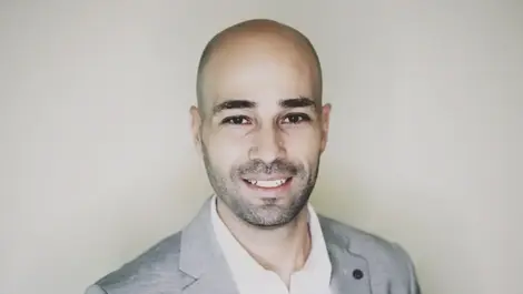 Canadian business travellers embrace unapproved AI tools